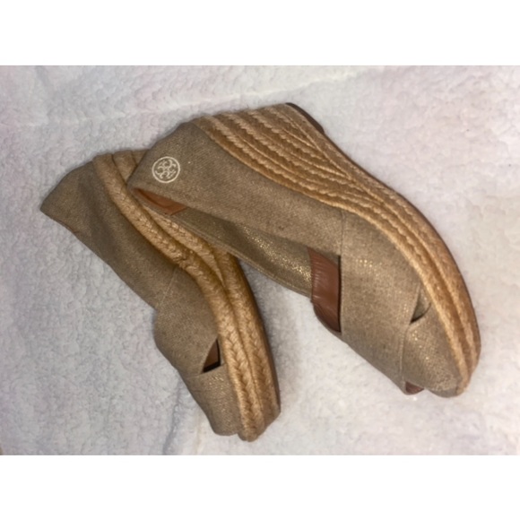 Tory Burch Wedges 8.5 - Picture 1 of 2